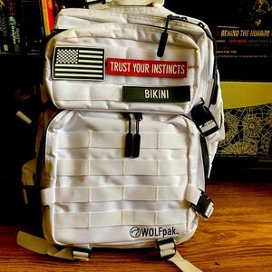 Wolfpak Backpack 25L in Arctic White!